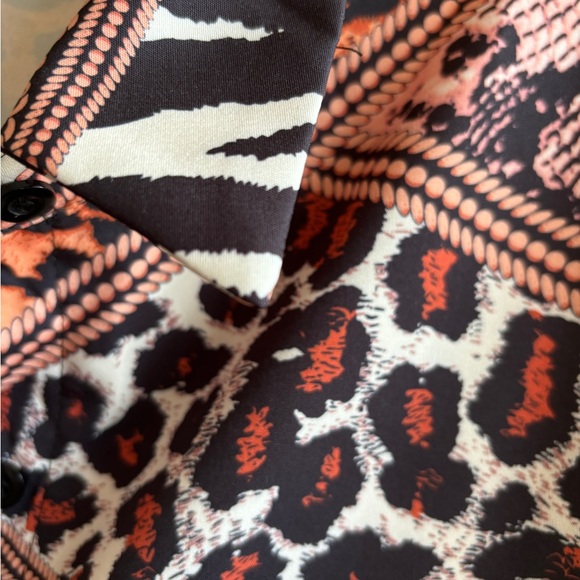 NWOT- ANIMAL PRINT BLOUSE XL - Picture 12 of 13